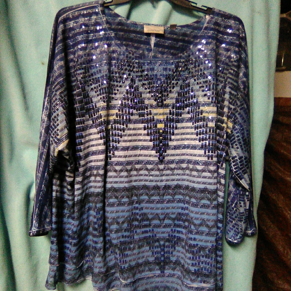 Avenue NWOT 3/4 Sleeve top